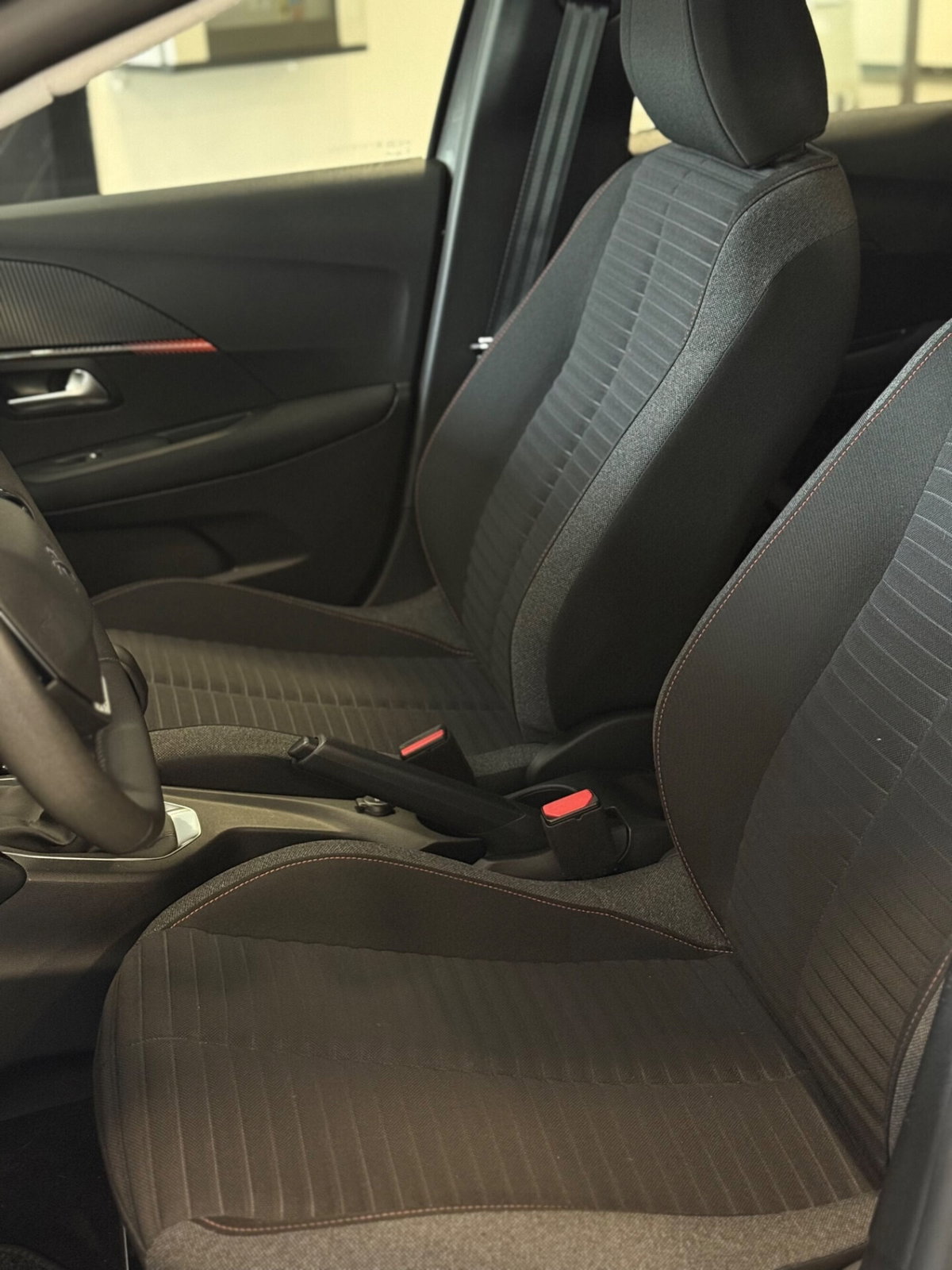 Peugeot 208 PureTech 75 Stop&Start 5 porte Active Pack (7)