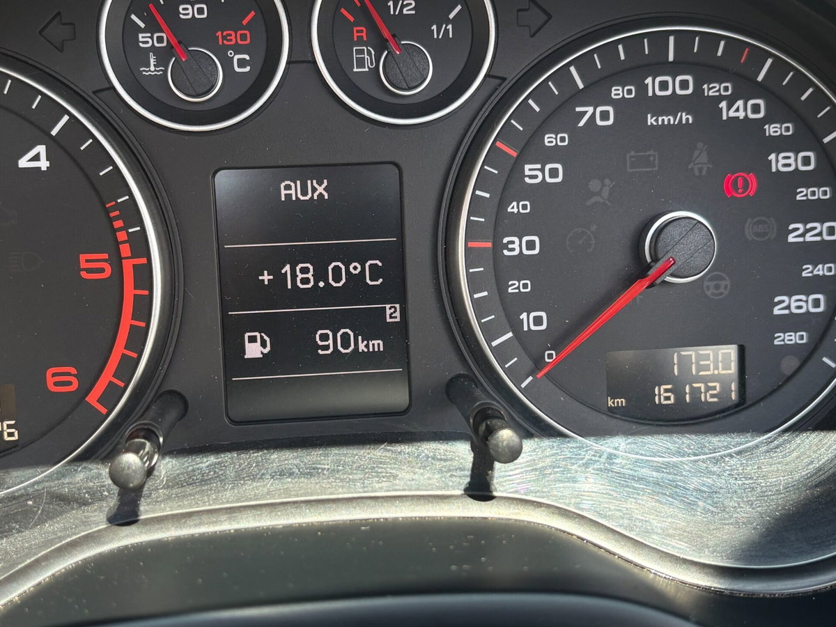 Audi A3 Cabrio 2.0 TDI F.AP. Ambition (12)