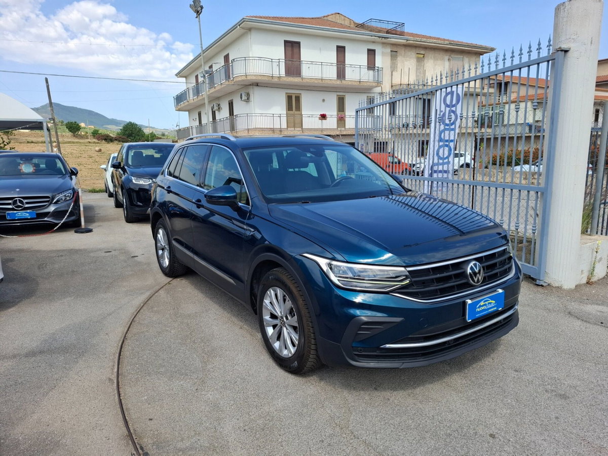 Volkswagen Tiguan 2.0 TDI 150 CV SCR DSG 4MOTION Elegance (2)