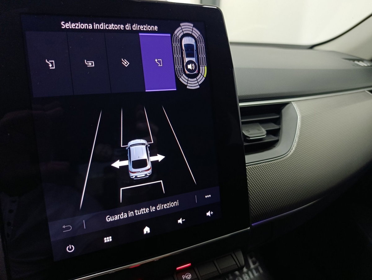 Renault Arkana Hybrid E-Tech 145 CV Techno (14)