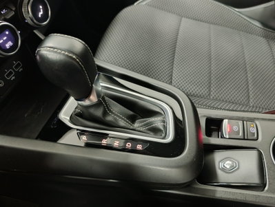 Renault Arkana Hybrid E-Tech 145 CV Techno (15)