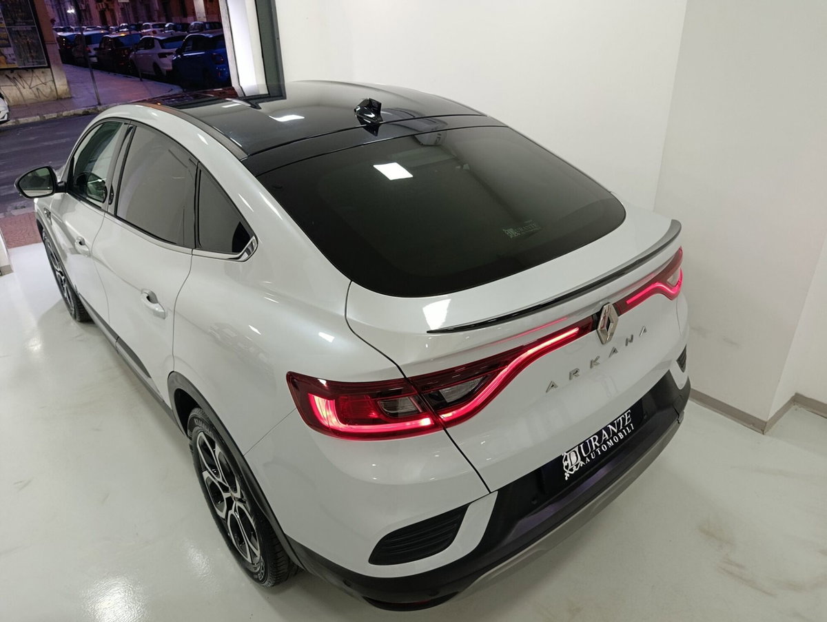 Renault Arkana Hybrid E-Tech 145 CV Techno (8)
