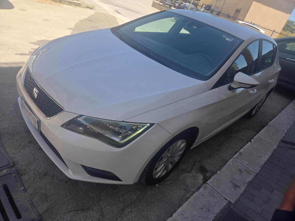 SEAT Leon 1.6 TDI 105 CV 5p. Style (5)