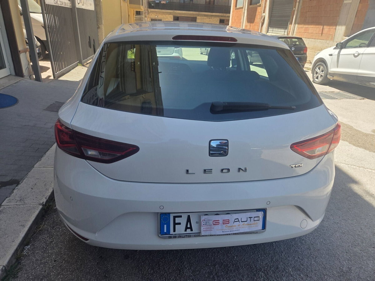 SEAT Leon 1.6 TDI 105 CV 5p. Style (7)