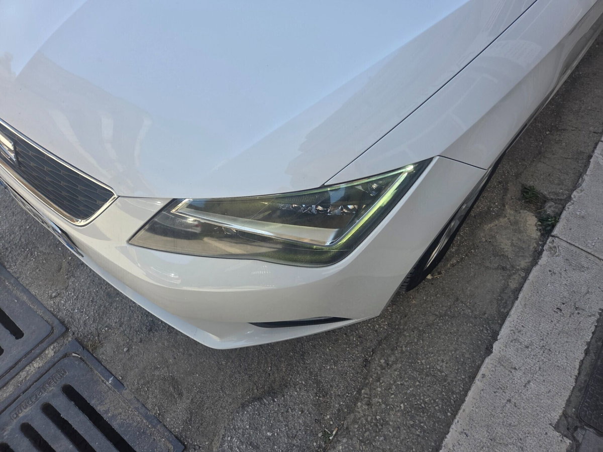 SEAT Leon 1.6 TDI 105 CV 5p. Style (9)