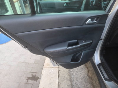 Kia Sportage 1.7 CRDI 2WD Class (15)
