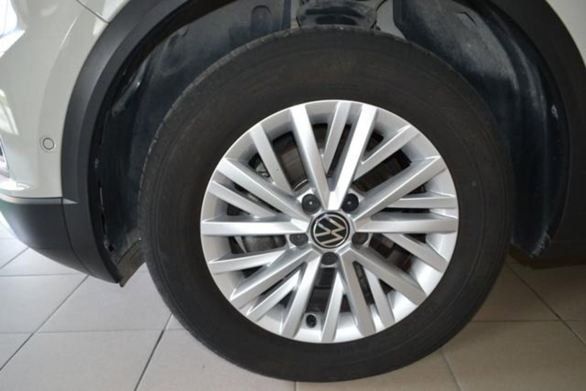 Volkswagen T-Roc 1.0 TSI Life (5)