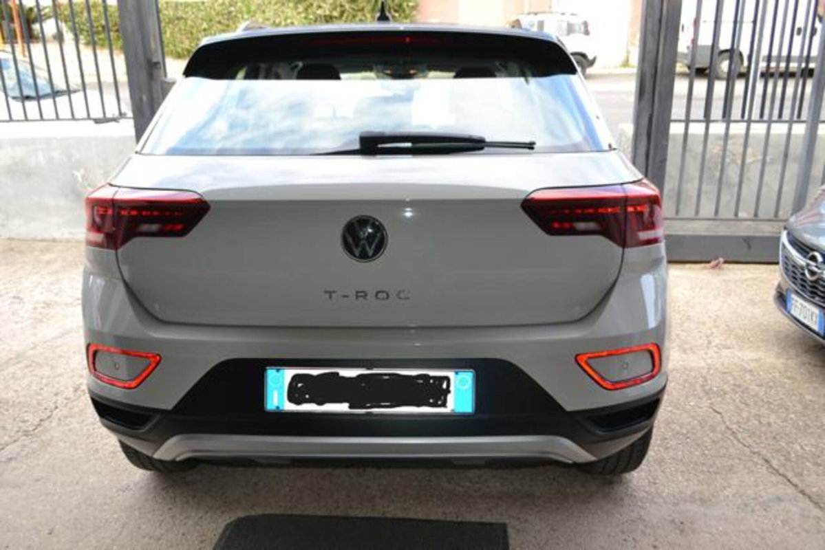 Volkswagen T-Roc 1.0 TSI Life (6)