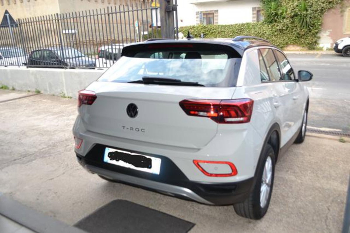 Volkswagen T-Roc 1.0 TSI Life (7)