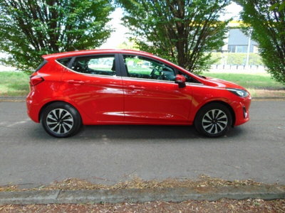 Ford Fiesta 1.1 75 CV 5 porte Titanium (13)