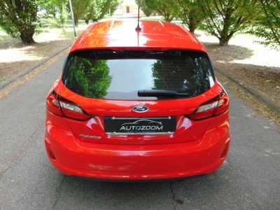 Ford Fiesta 1.1 75 CV 5 porte Titanium (8)