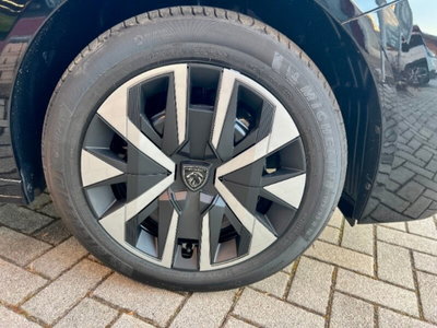 Peugeot 208 1.2 turbo Style 100cv (5)