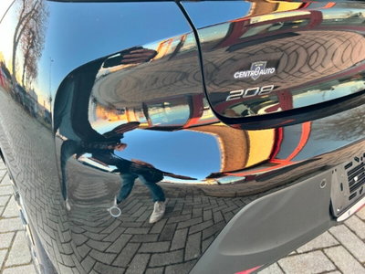 Peugeot 208 1.2 turbo Style 100cv (8)