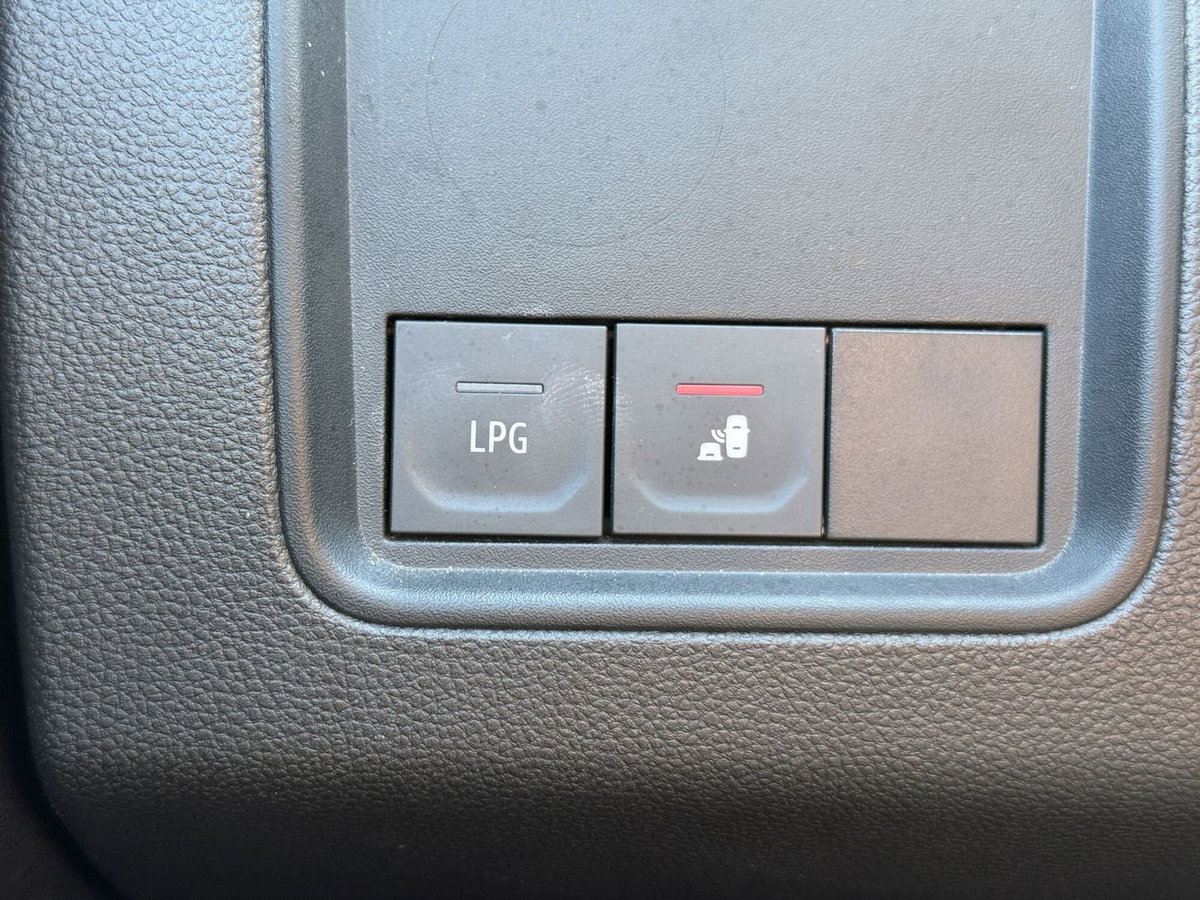 Dacia Duster 1.0 Eco-G Extreme 100cv (18)