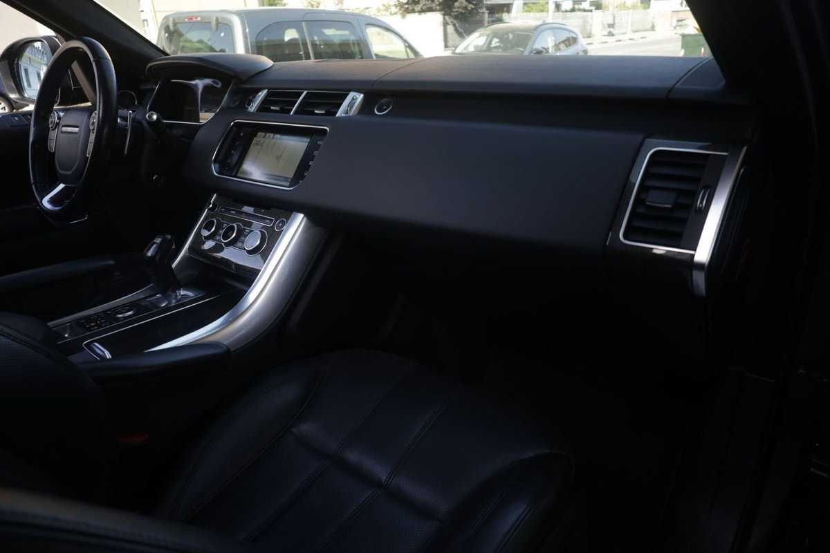 Land Rover Range Rover Sport 3.0 SDV6 Autobiography (10)