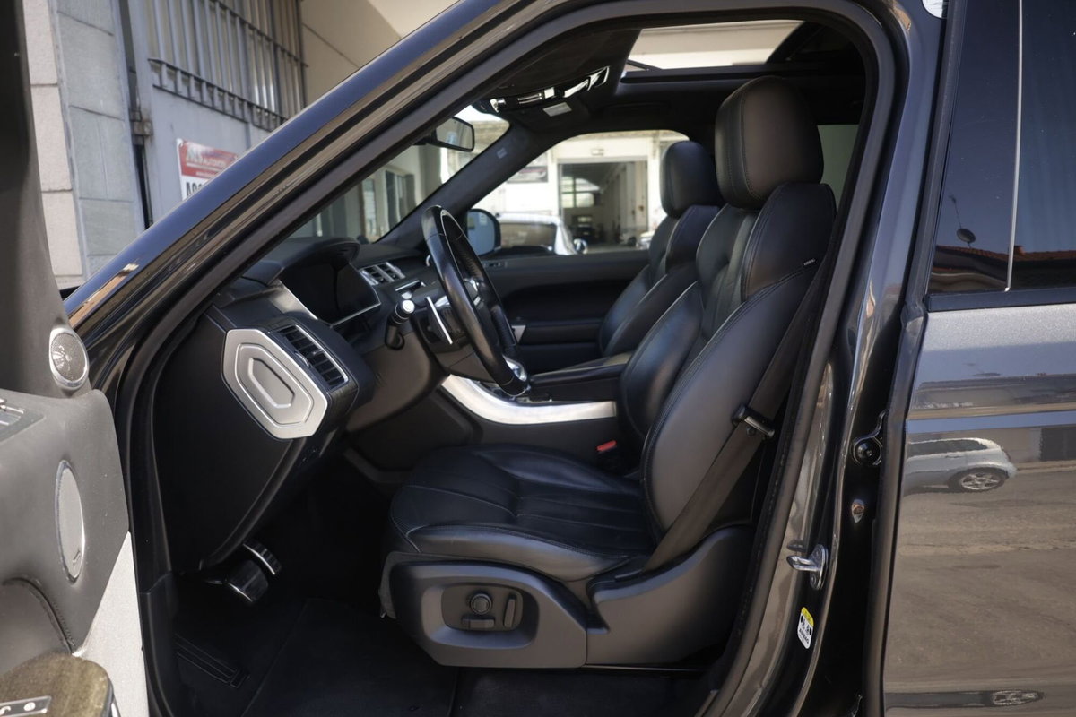 Land Rover Range Rover Sport 3.0 SDV6 Autobiography (18)