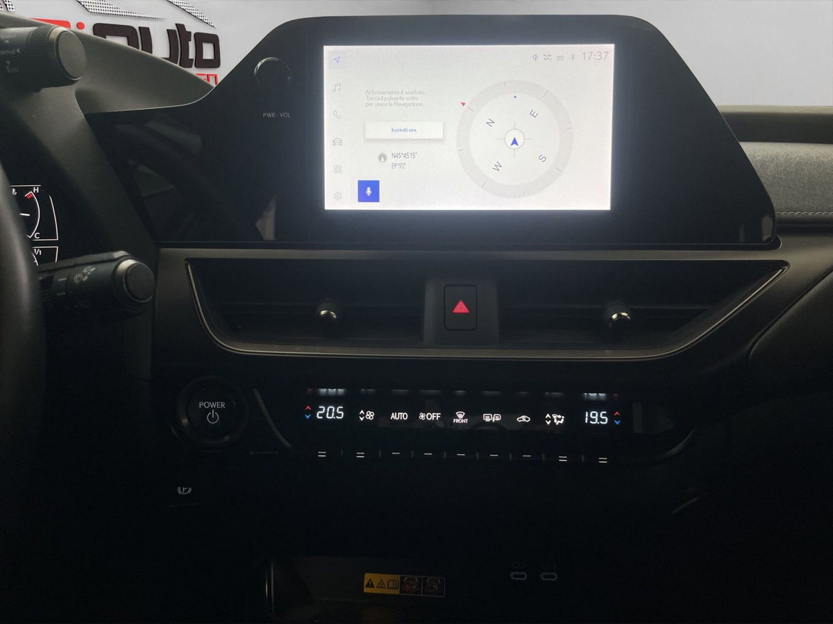 Lexus UX 300h 2.0 Urban 2wd cvt (17)