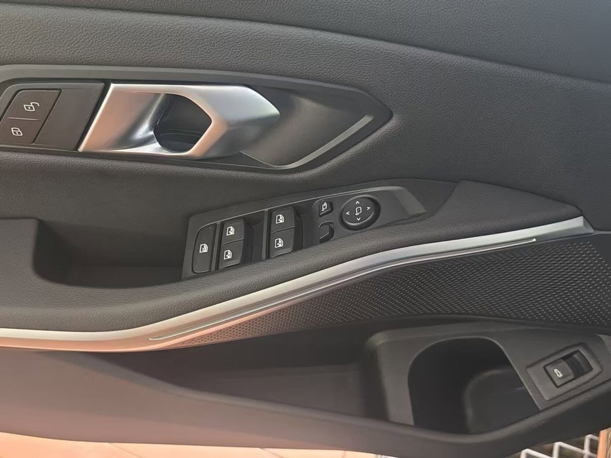 BMW Serie 3 Touring 318d  mhev 48V MSport Pro auto (13)
