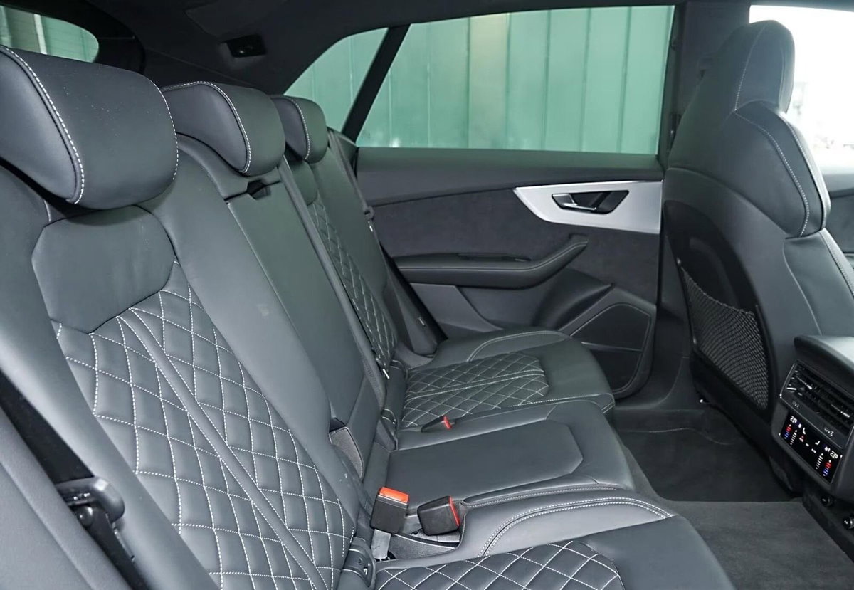 Audi Q8 Sportback 50 S line edition quattro (8)