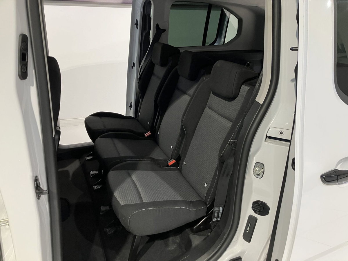 Toyota Proace City Verso City Verso 1.5D 130cv S&S L2 D Executive 7p.ti (11)