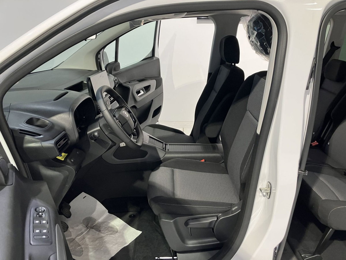 Toyota Proace City Verso City Verso 1.5D 130cv S&S L2 D Executive 7p.ti (12)