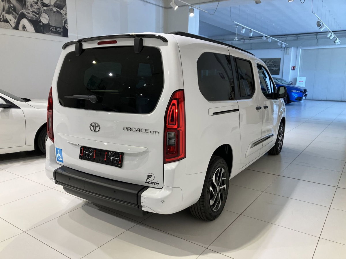 Toyota Proace City Verso City Verso 1.5D 130cv S&S L2 D Executive 7p.ti (6)
