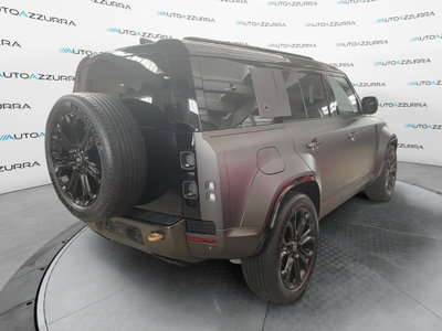 Land Rover Defender 110 4.4 V8 mhev Octa Black awd 635cv auto (2)
