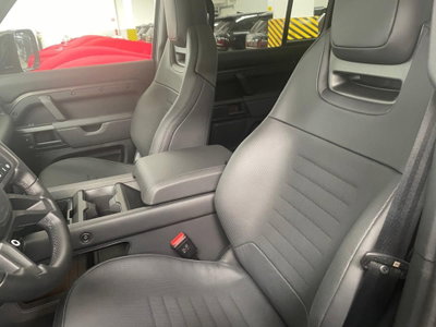 Land Rover Defender 110 4.4 V8 mhev Octa Black awd 635cv auto (6)
