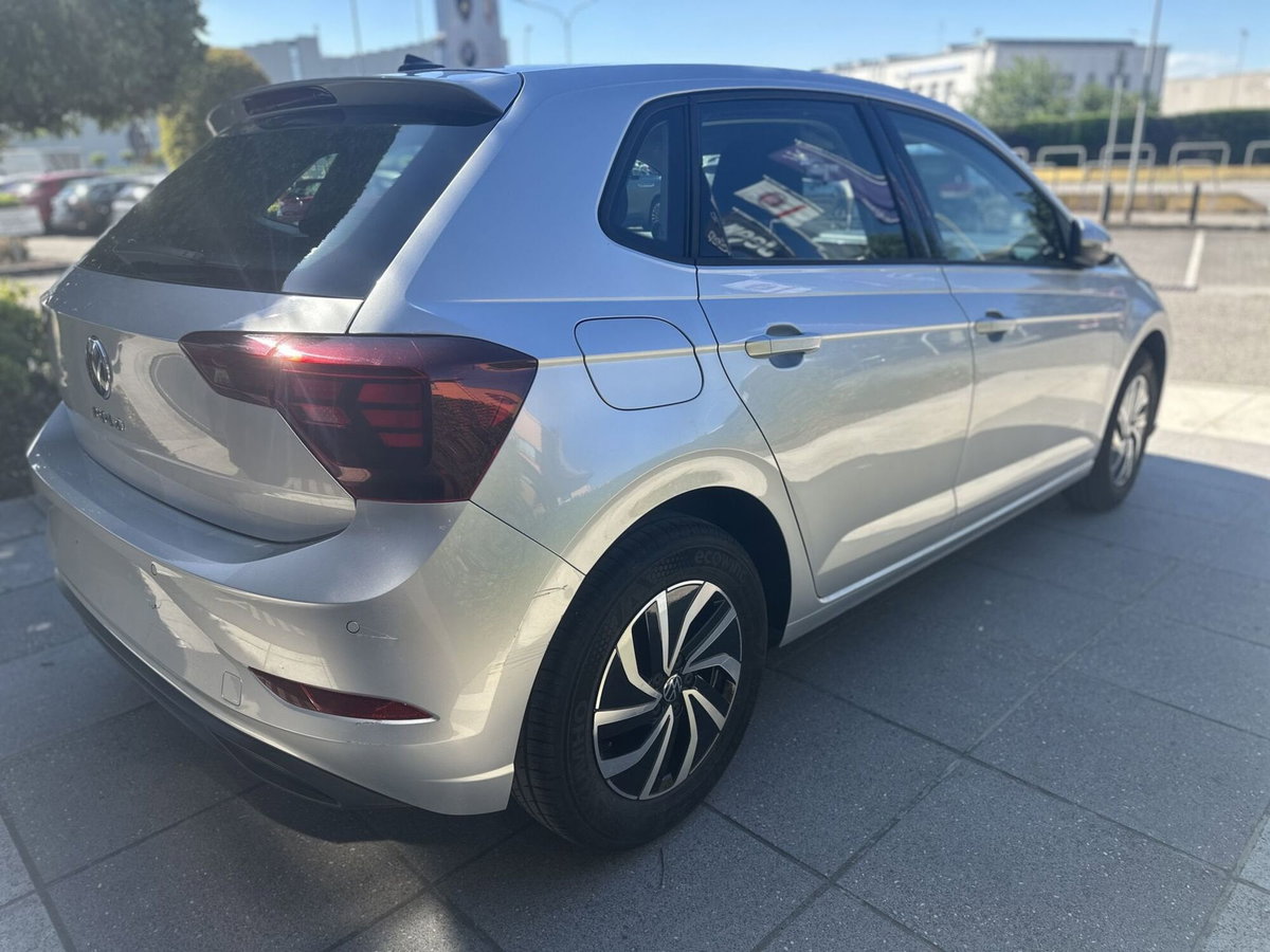 Volkswagen Polo 1.0 tsi Life 95cv dsg (4)