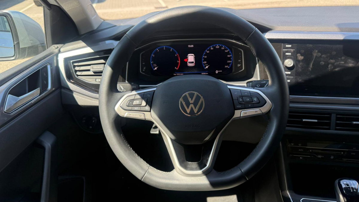 Volkswagen Polo 1.0 tsi Style 95cv (10)