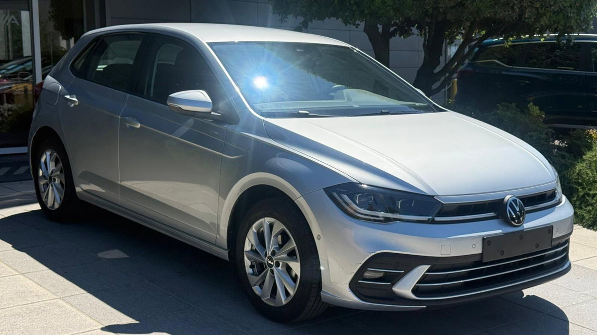Volkswagen Polo 1.0 tsi Style 95cv (3)
