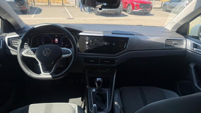 Volkswagen Polo 1.0 tsi Style 95cv (9)