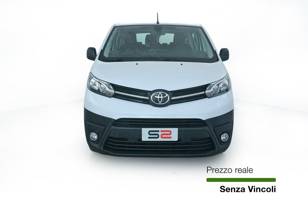 Toyota Proace Verso Verso 2.0D 150 CV L2 D Executive (2)