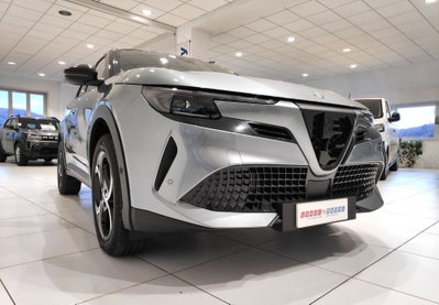 Alfa Romeo Junior 1.2 ibrida Q4 Intensa 145cv edct6 (10)