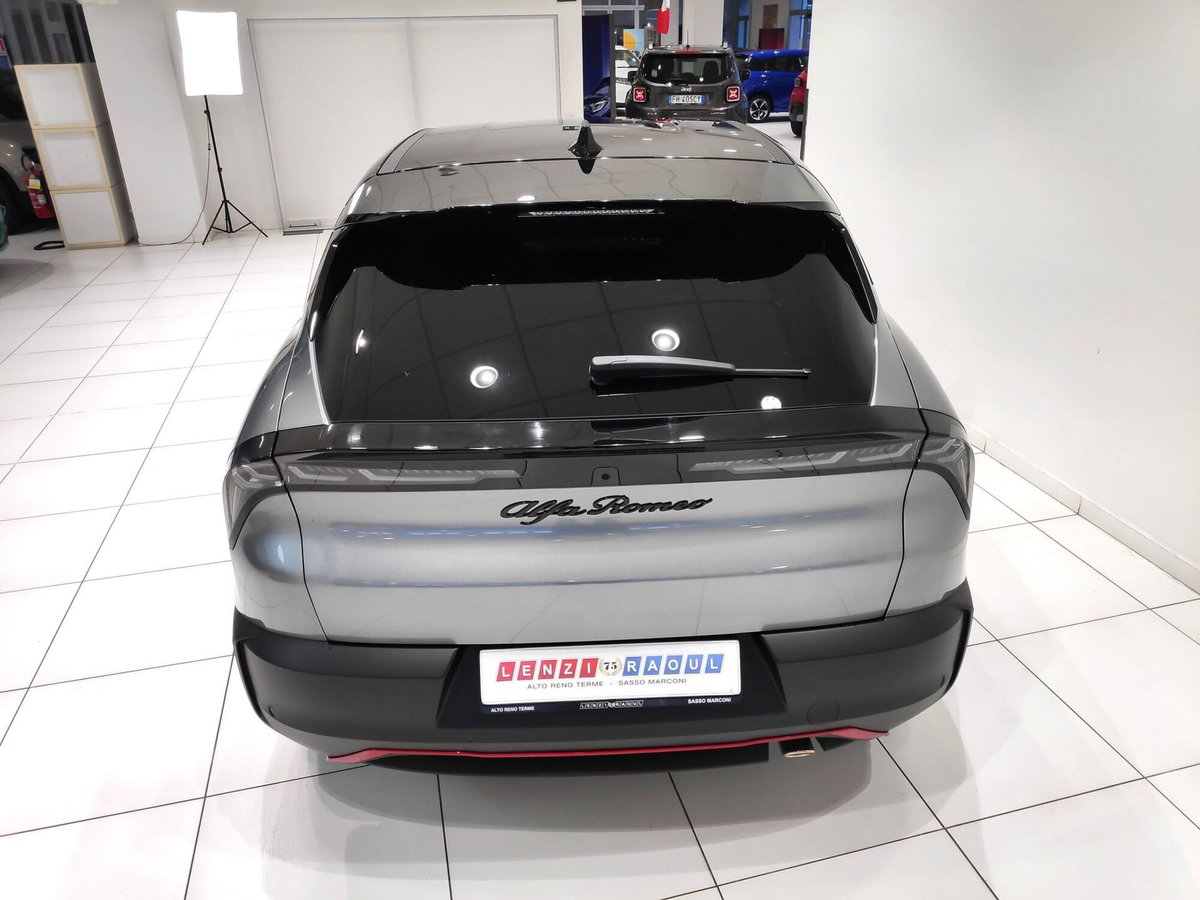 Alfa Romeo Junior 1.2 ibrida Q4 Intensa 145cv edct6 (18)