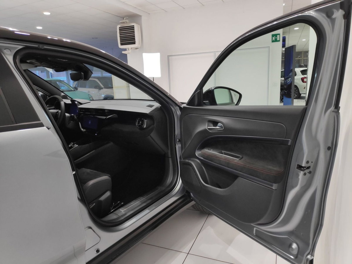 Alfa Romeo Junior 1.2 ibrida Q4 Intensa 145cv edct6 (20)