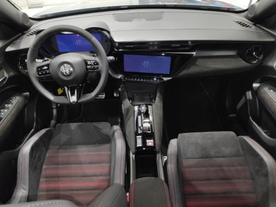 Alfa Romeo Junior 1.2 ibrida Q4 Intensa 145cv edct6 (4)