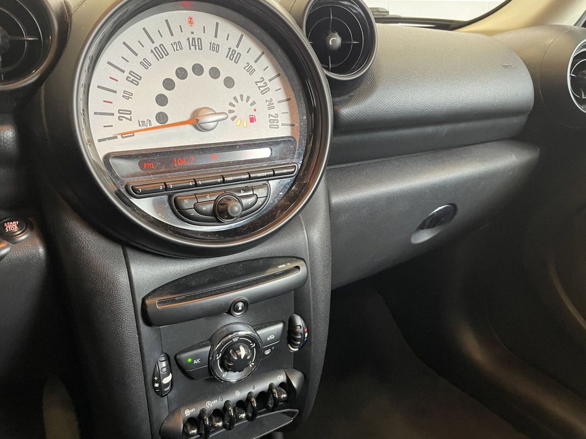 MINI Mini Countryman 1.6 Cooper D Countryman (13)