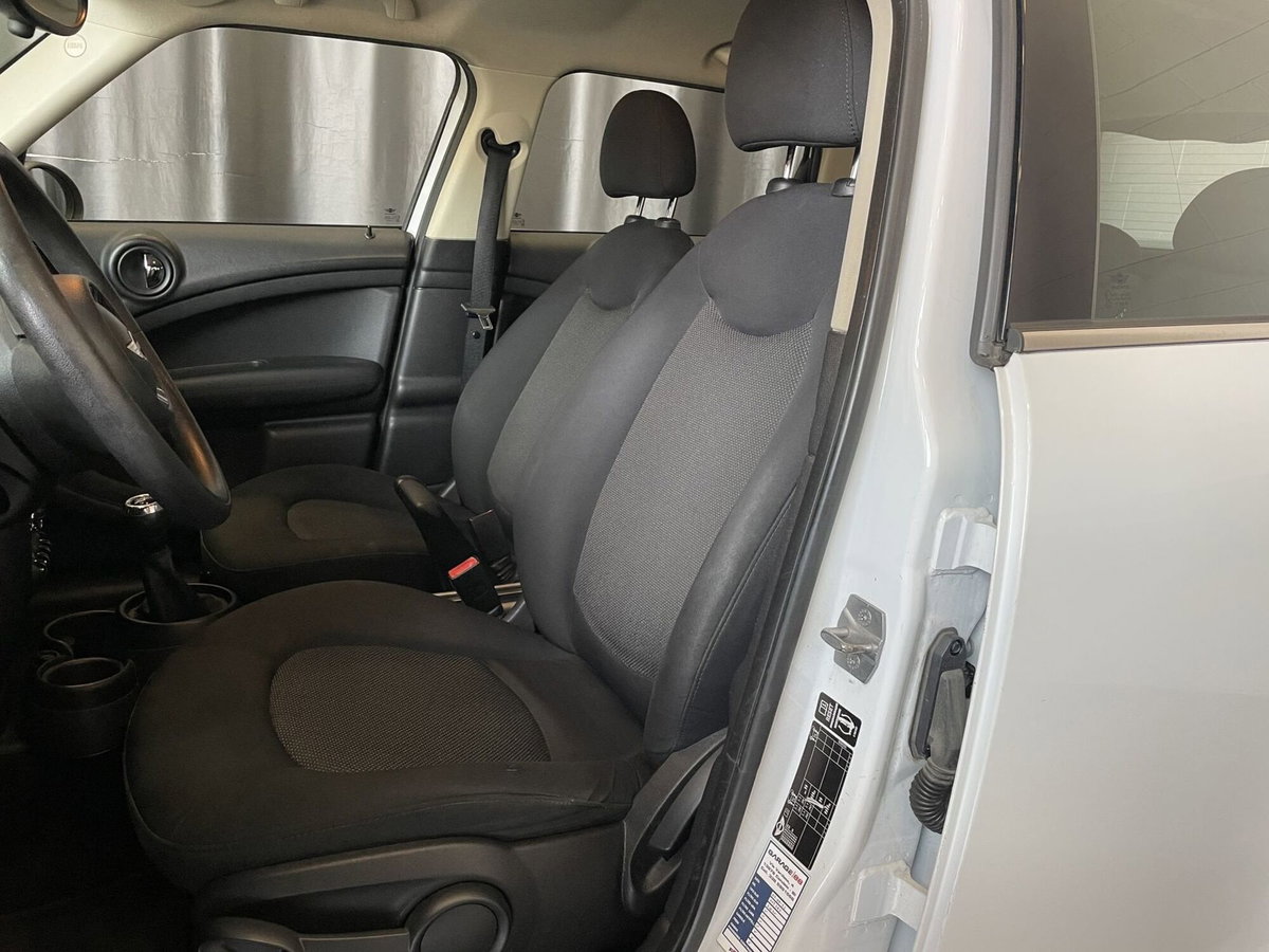 MINI Mini Countryman 1.6 Cooper D Countryman (8)