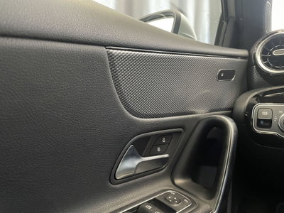 Mercedes-Benz Classe A 180 d Automatic Sport (15)
