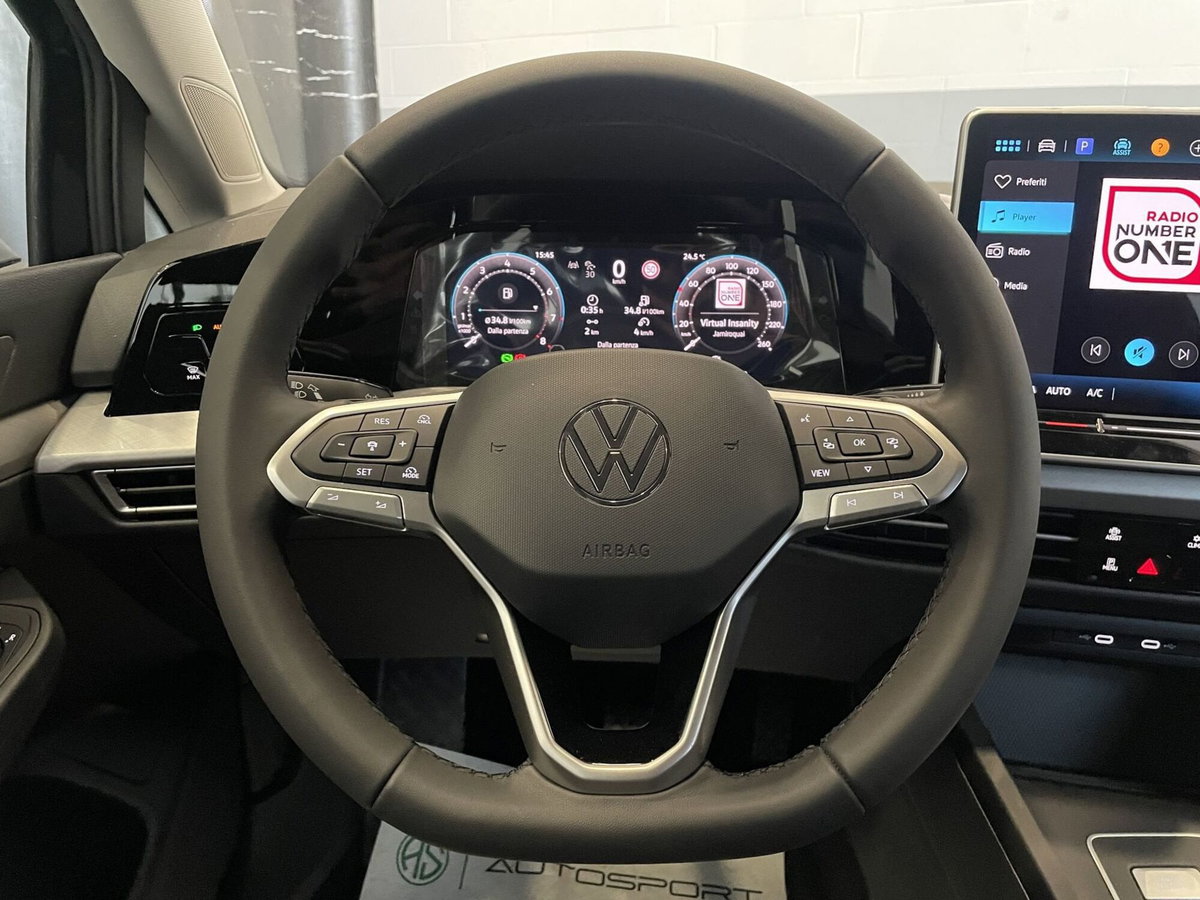 Volkswagen Golf 1.5 etsi 50 Years 115cv dsg (10)
