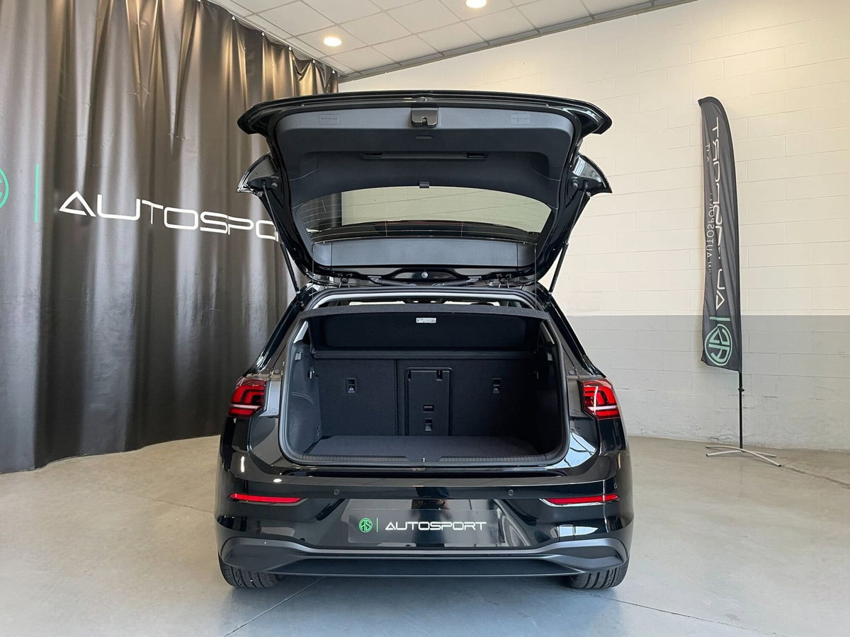 Volkswagen Golf 1.5 etsi 50 Years 115cv dsg (6)