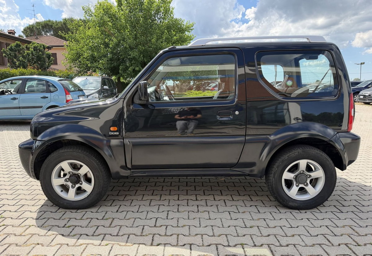 Suzuki Jimny 1.5 DDiS cat 4WD JLX Più (8)