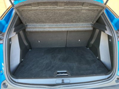 Peugeot 2008 motore elettrico 136 CV GT (16)