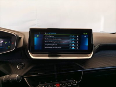 Peugeot 2008 motore elettrico 136 CV GT Pack (14)
