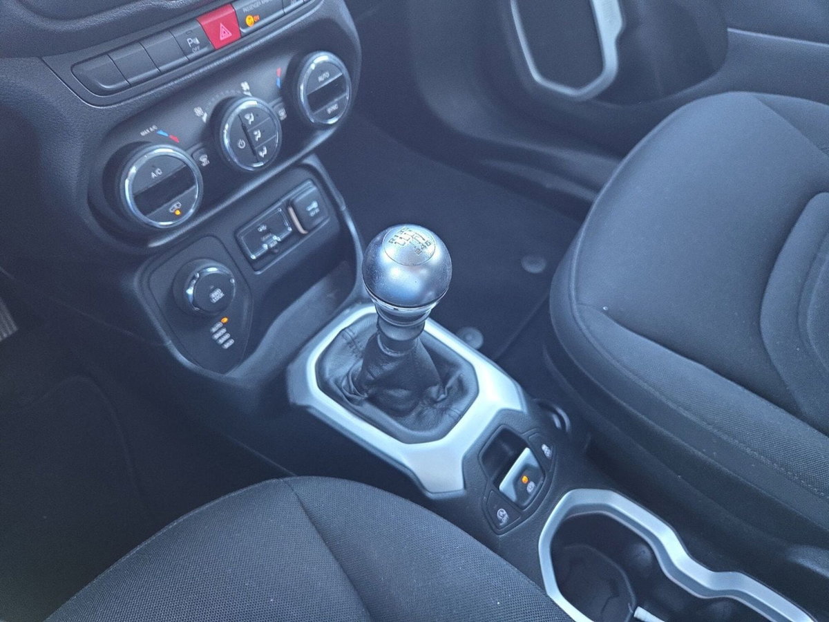 Jeep Renegade 2.0 Mjt 140CV 4WD Active Drive Limited (11)