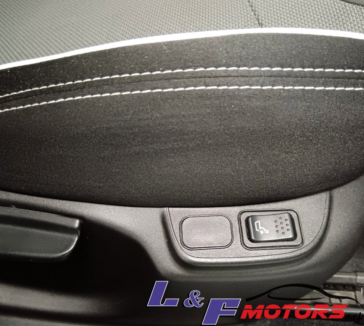 Fiat 500L 1.6 Multijet 120 CV Trekking (12)
