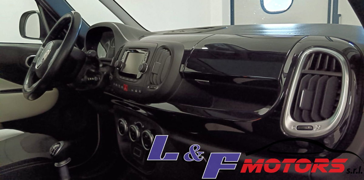 Fiat 500L 1.6 Multijet 120 CV Trekking (17)