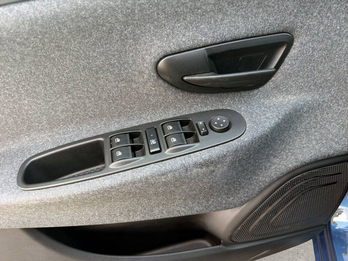 Lancia Ypsilon 1.0 FireFly 5 porte S&S Hybrid Silver Plus (17)