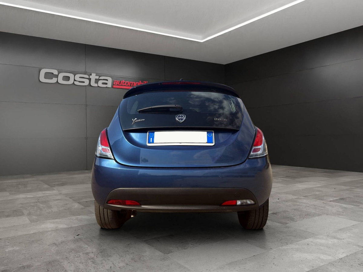 Lancia Ypsilon 1.0 FireFly 5 porte S&S Hybrid Silver Plus (7)